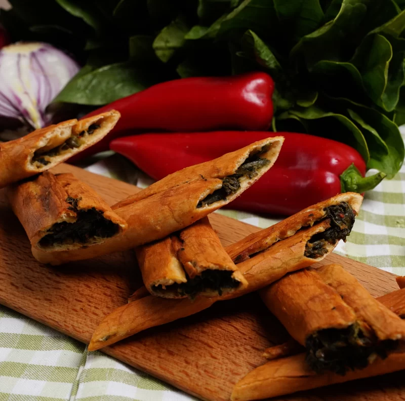Ispanaklı Kapalı Uzun Pide
